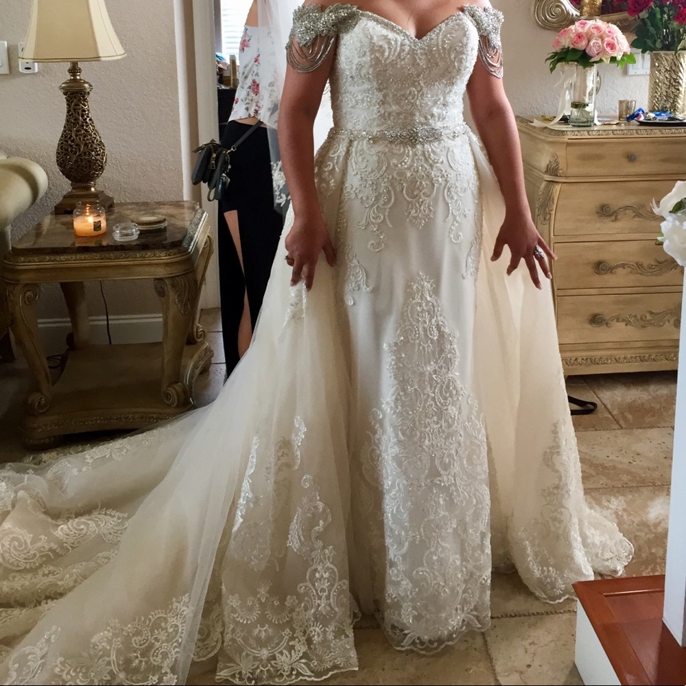 Wedding dress